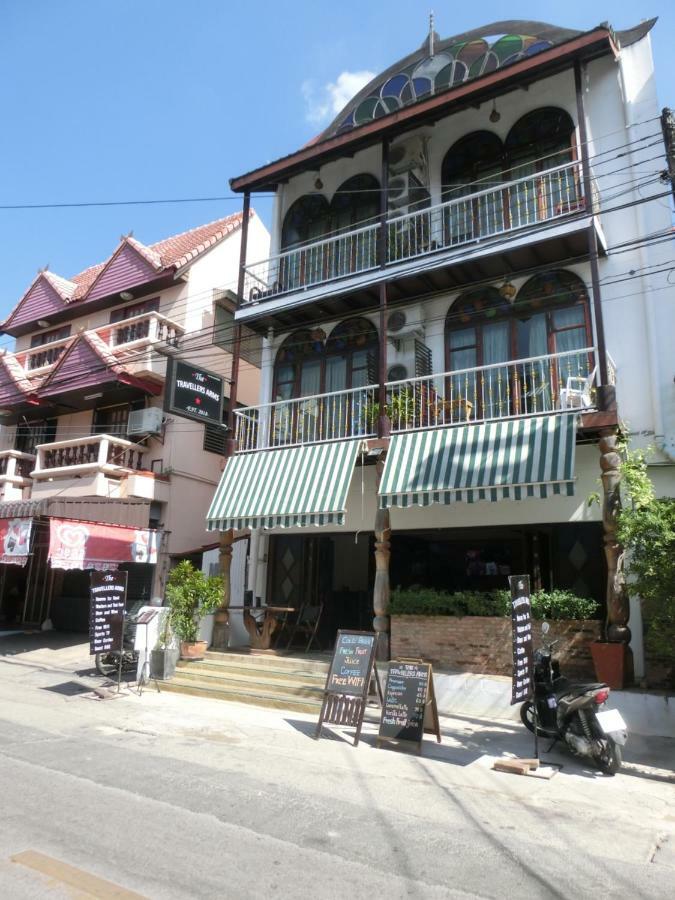 Отель The Travellers Arms Чиангмай Экстерьер фото