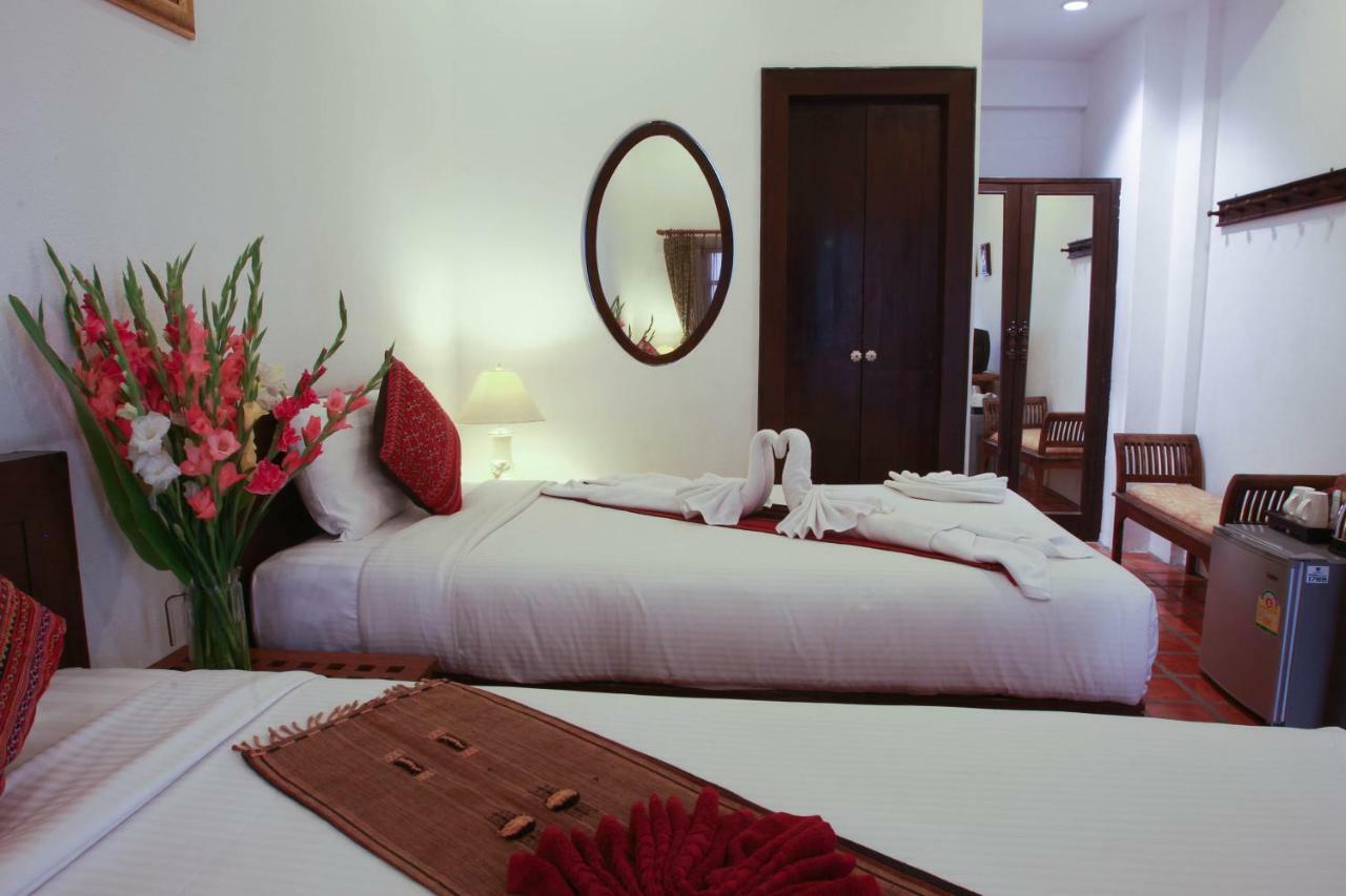 Отель The Travellers Arms Чиангмай Экстерьер фото